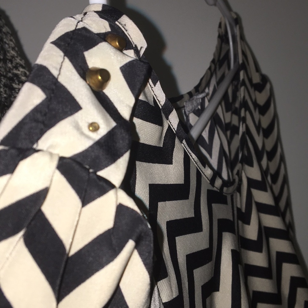 Chevron top 👌🏽 - Picture 2 of 2